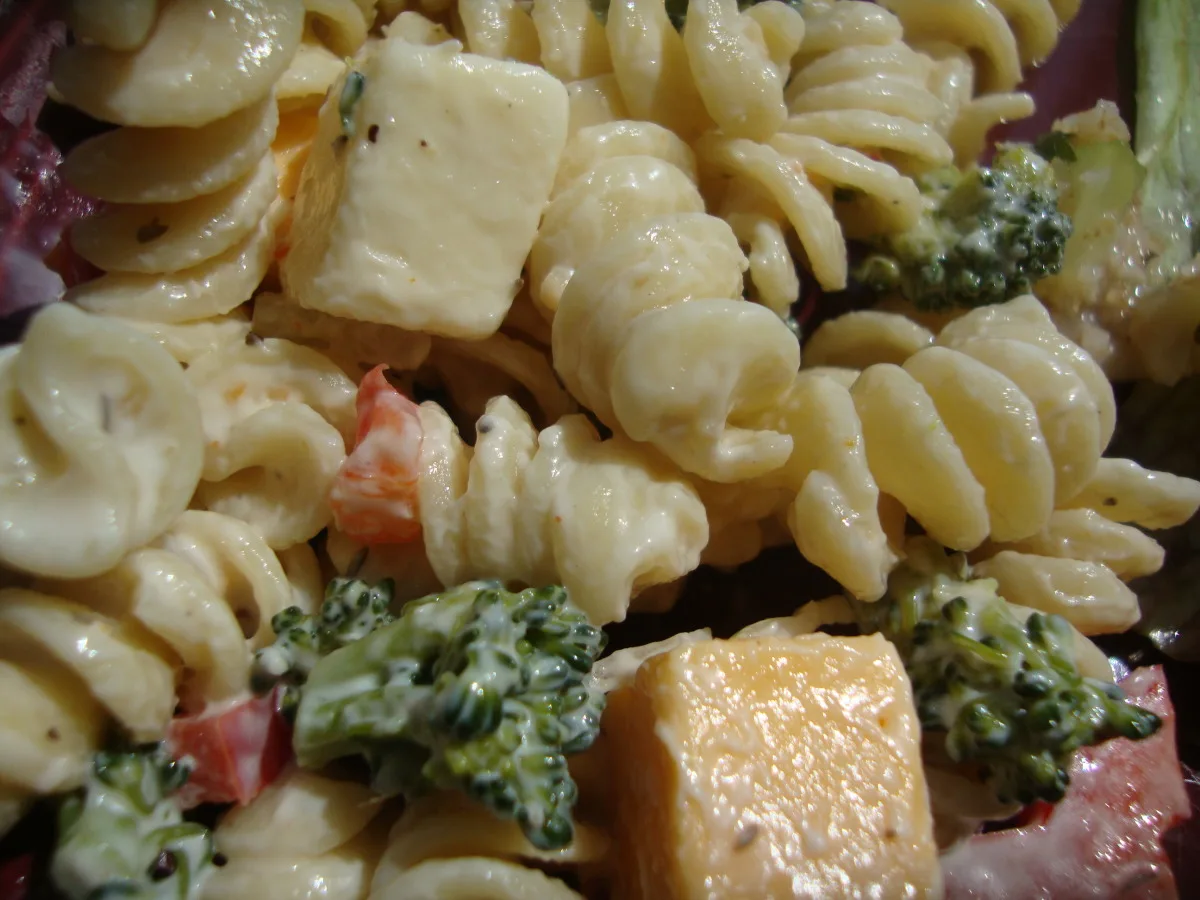 Creamy Ranch Pasta Salad