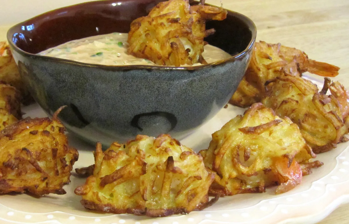 Crispy Shrimp Bundles With a Smokey Dipping Sauce