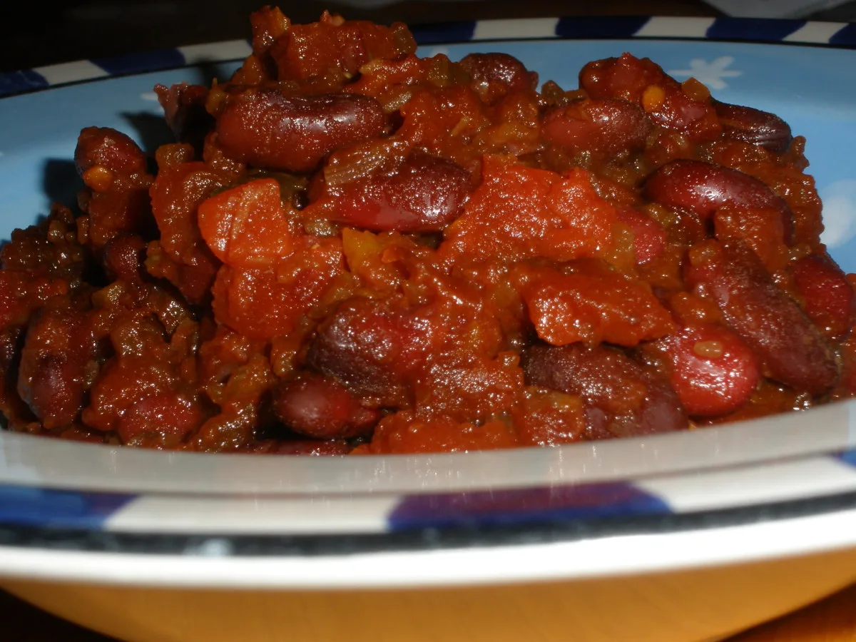 Crock Pot Dark Bean Stew