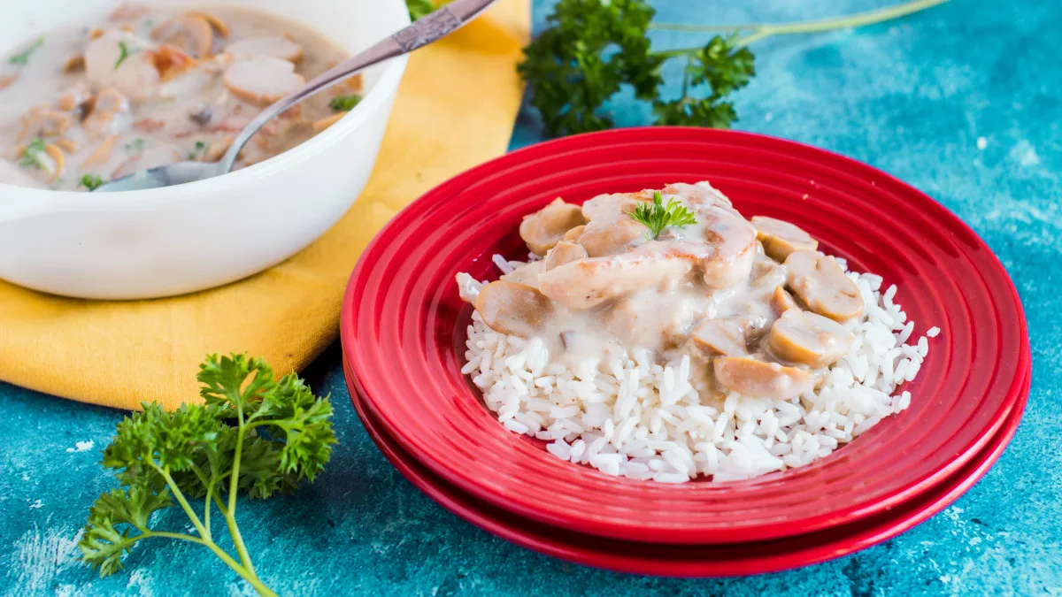Crock Pot/Slow Cooker Chicken in Mushroom Gravy