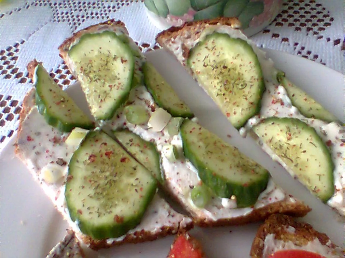 Crunchy Cheesy Open Face Cucumber Sandwiches