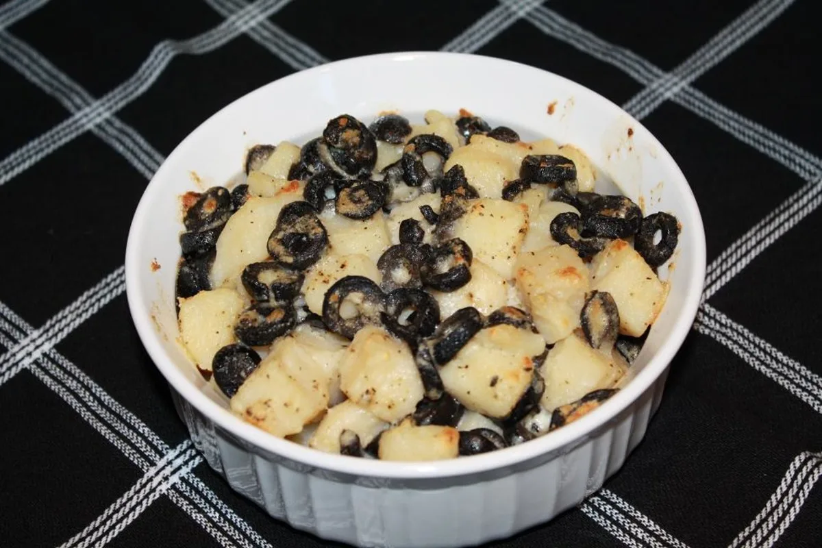 Crushed Potatoes and Olives
