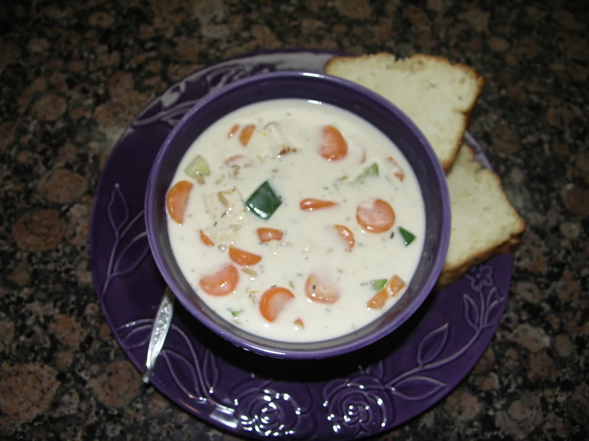 Easy and Creamy Turkey-Vegetable Soup