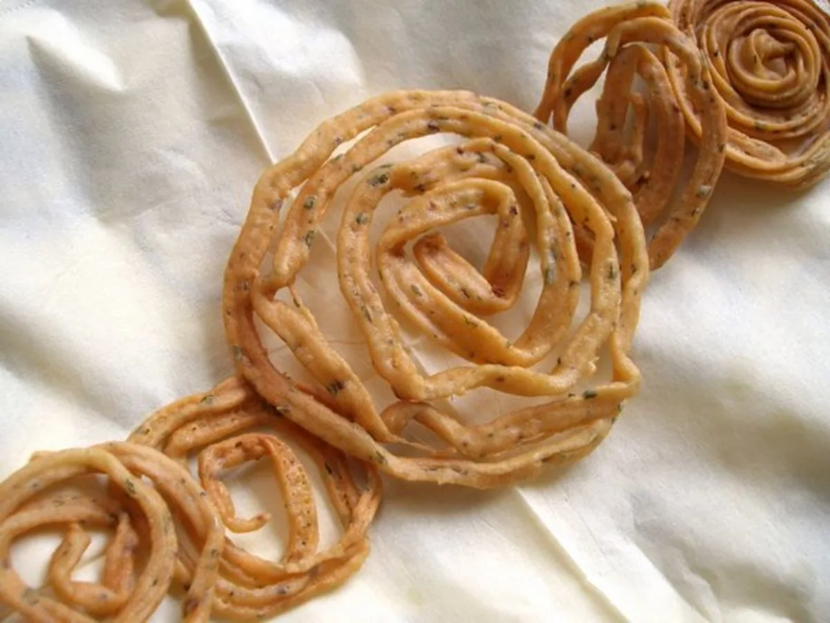 Easy Tasty Murukku