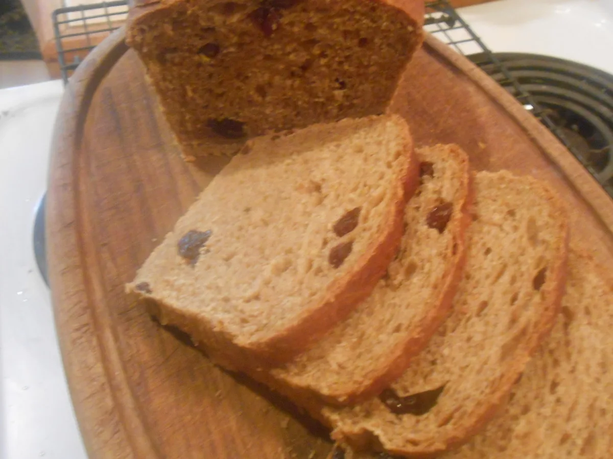 Everybody's Raisin Bran Bread