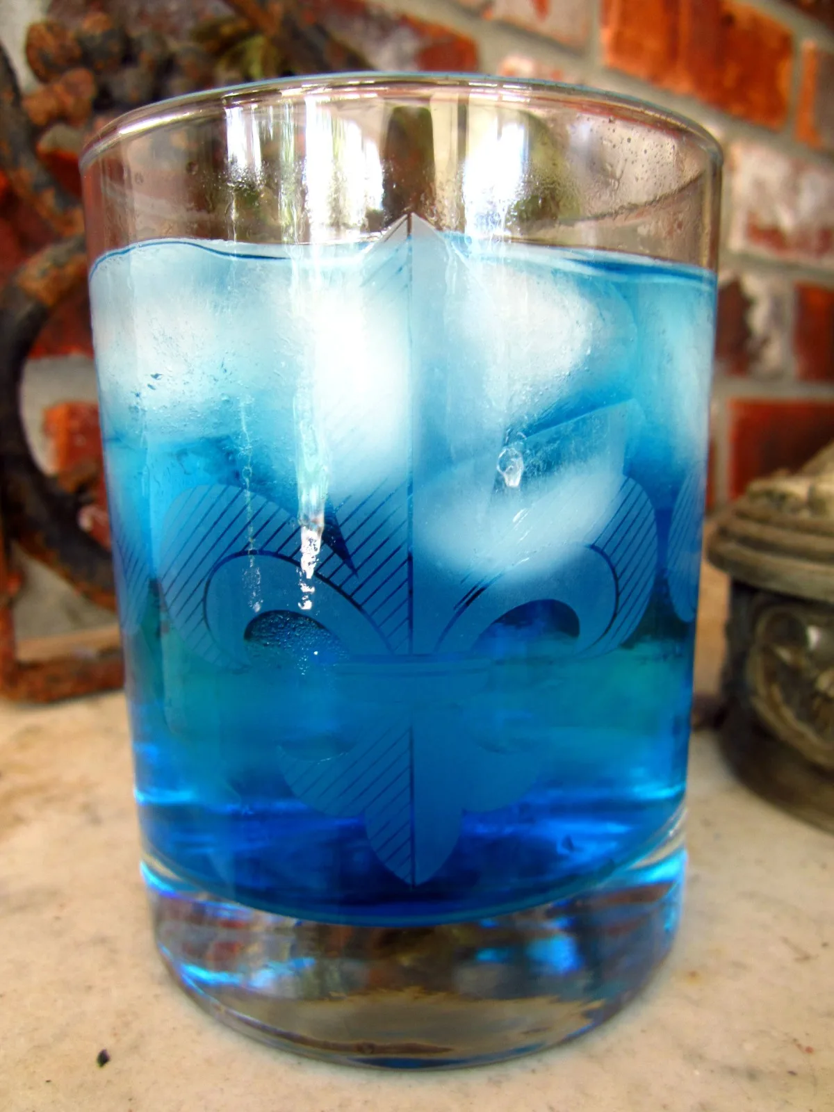 Блакитний персиковий коктейль
