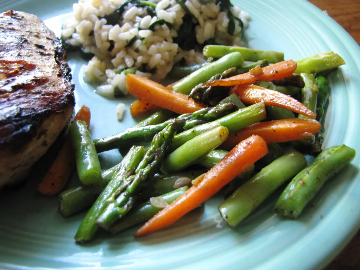 Garlic Asparagus and Green Beans