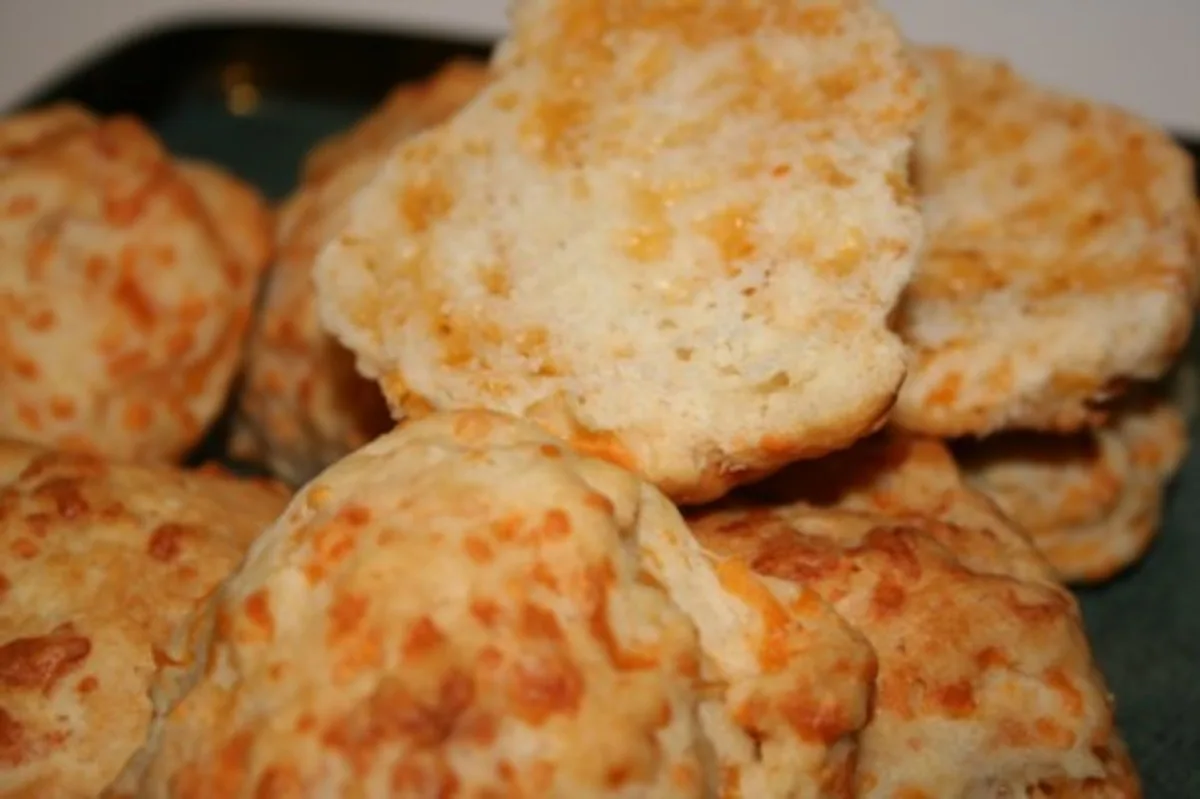 Garlic-Cheddar Cheese Biscuits