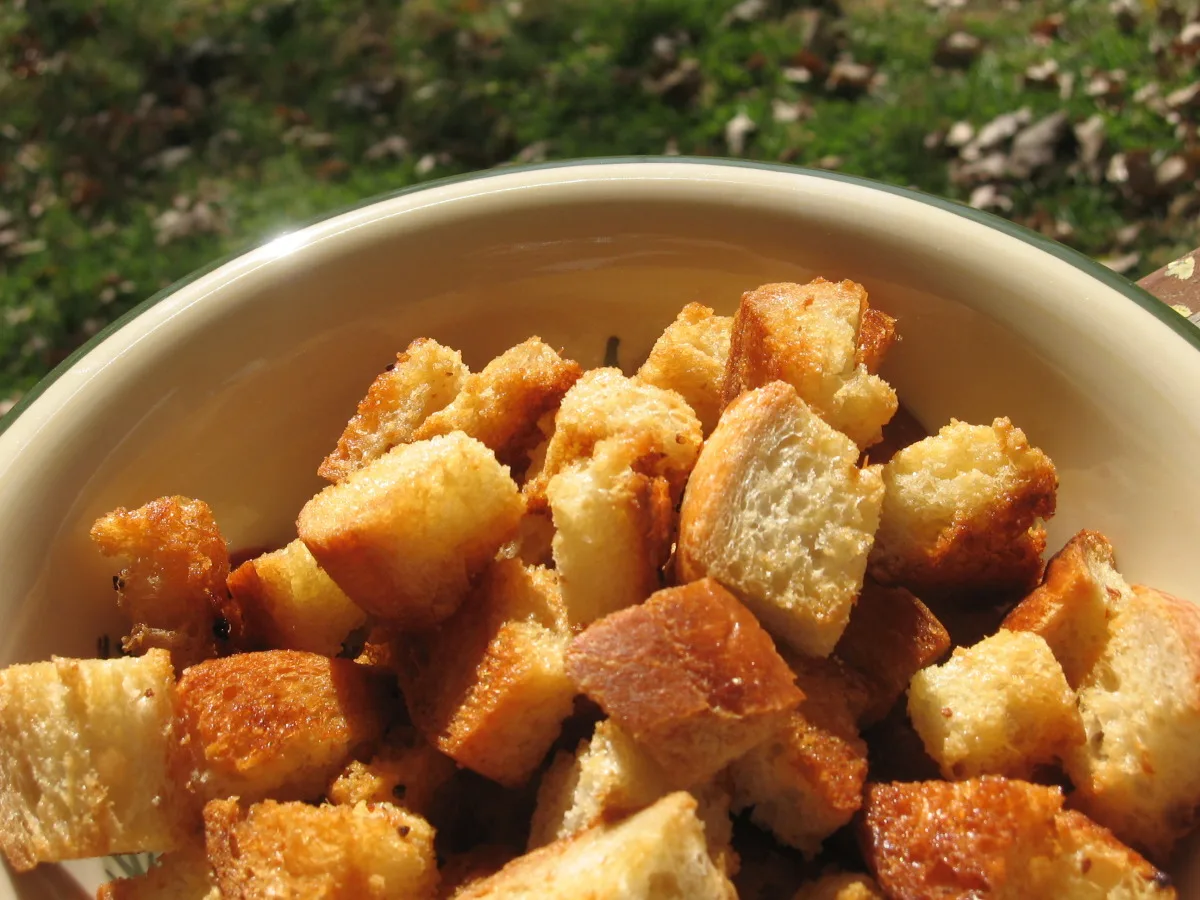 Garlic Croutons