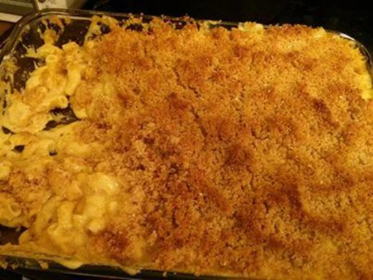 Garlic Macaroni and Cheese