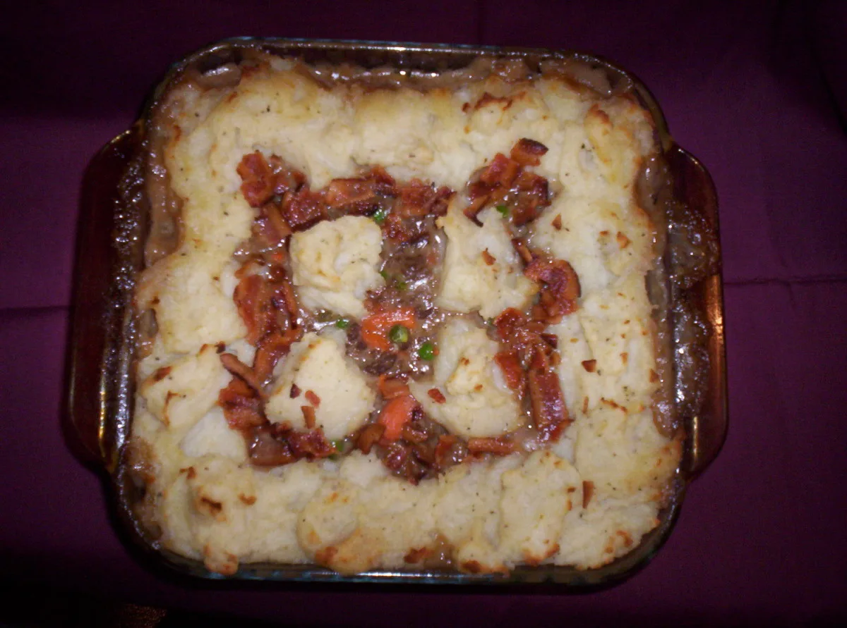 Garlic Potato Topped Stroganoff Shepherd's Pie