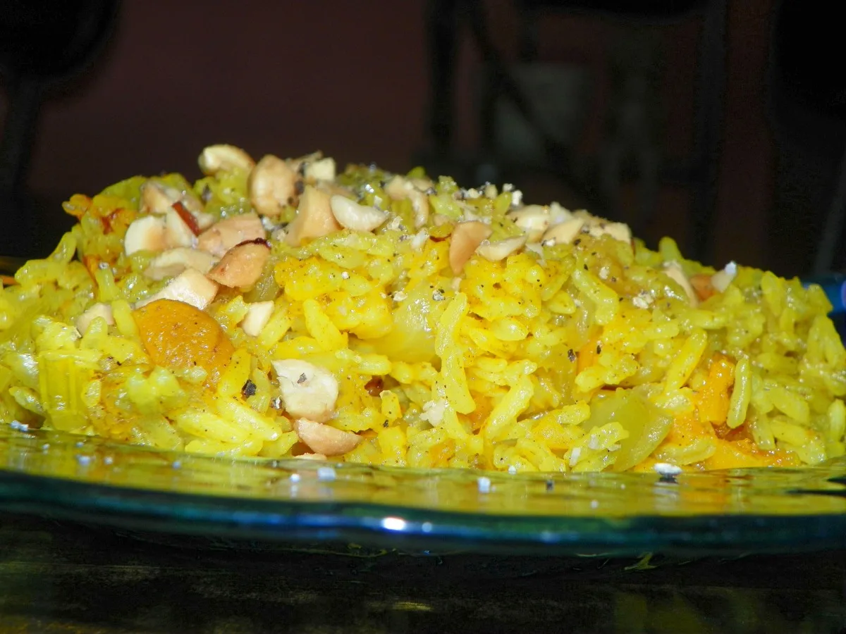 Ginger Apricot Rice With Peanuts