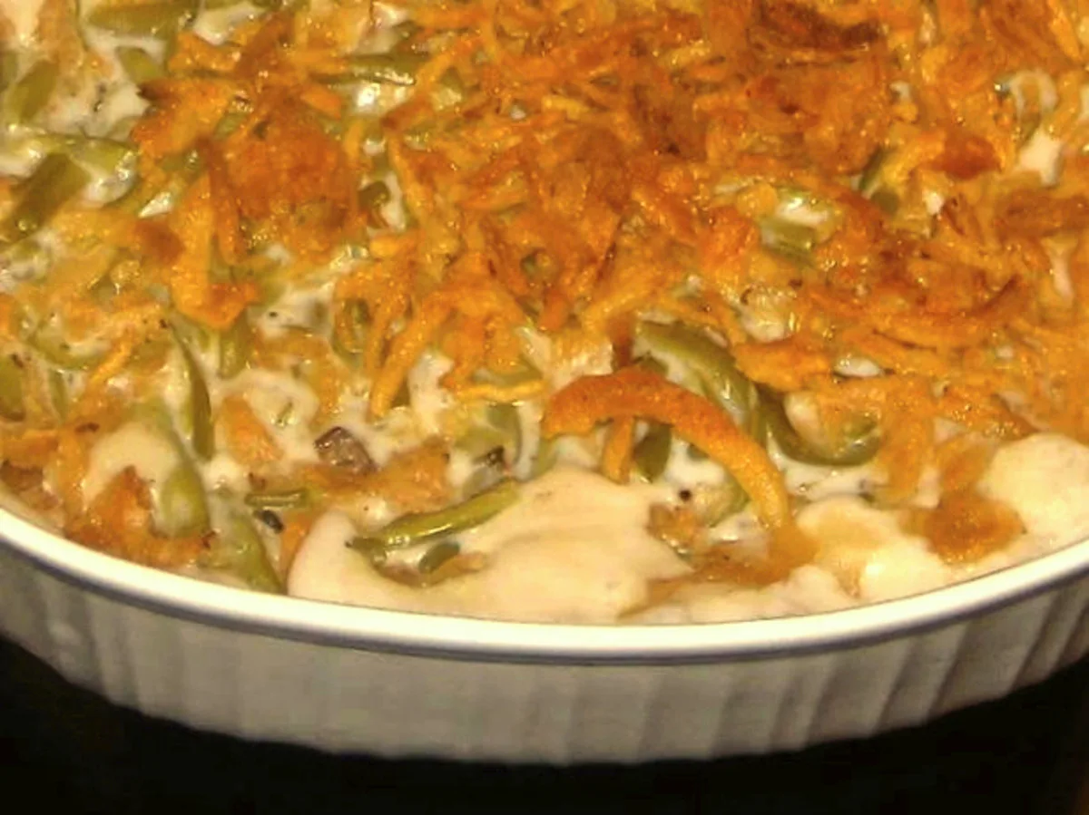 Grandma's Famous Green Beans Au Gratin