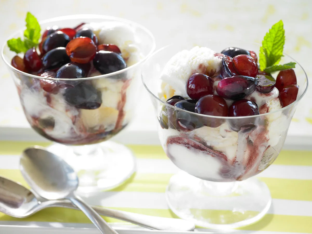 Grapes in Port Wine Sauce
