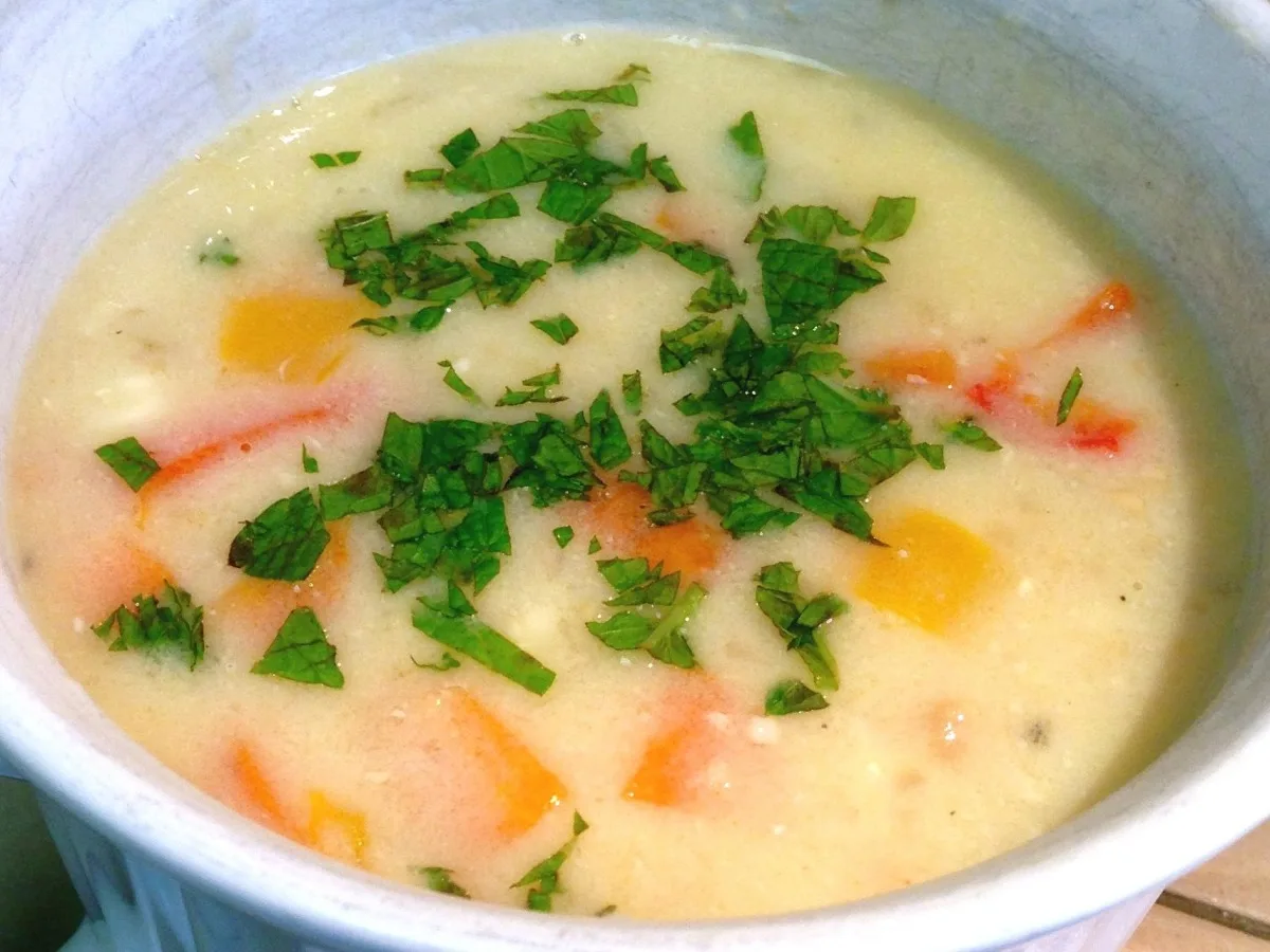 Greek Egg-Lemon Soup for the Microwave