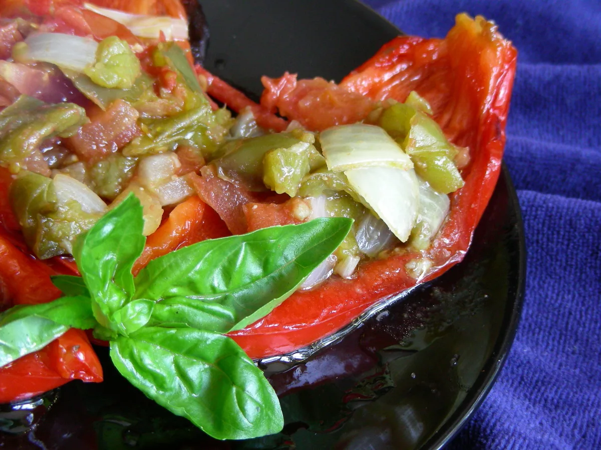 Green and Red Pepper Salad