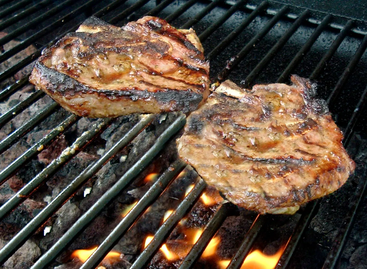 Grilled Lamb Chops Desert Style