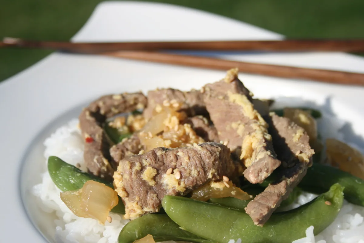 Gyudon (Japanese Beef Bowl)