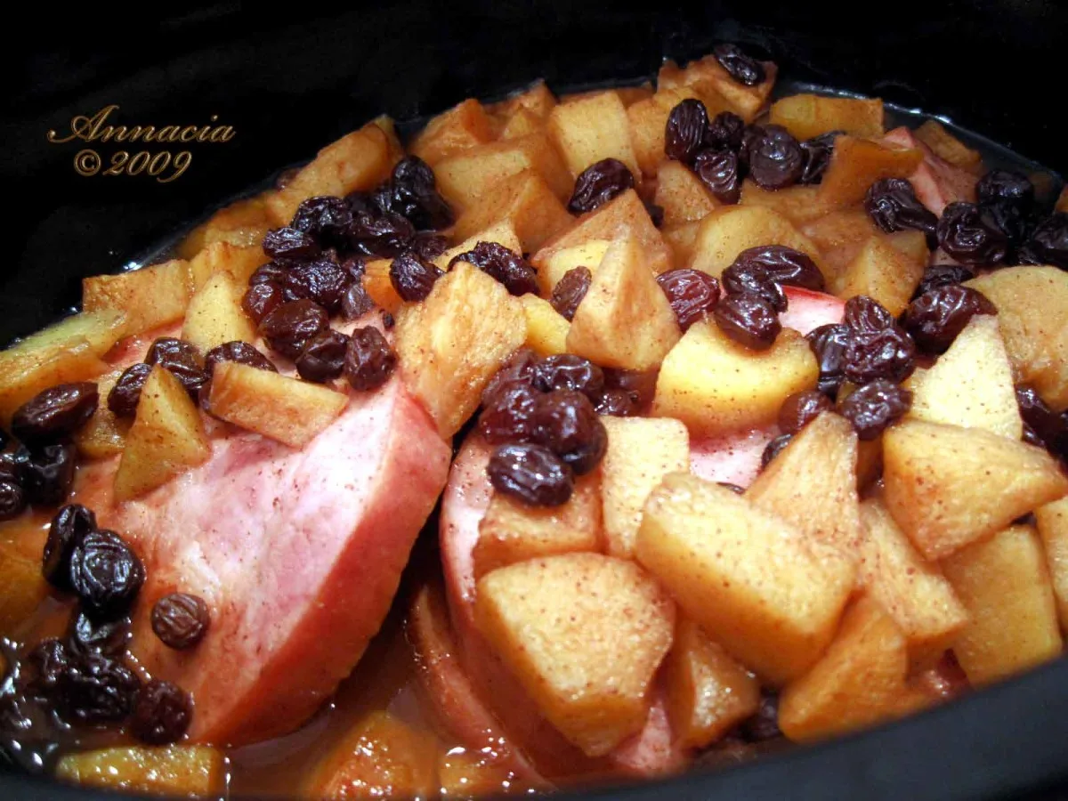 Ham With Apple Raisin Sauce