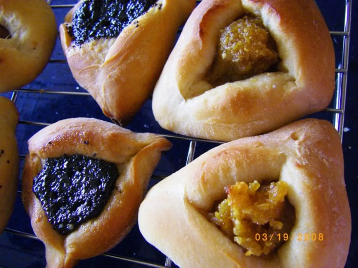 Hamentashen With Yeast Dough