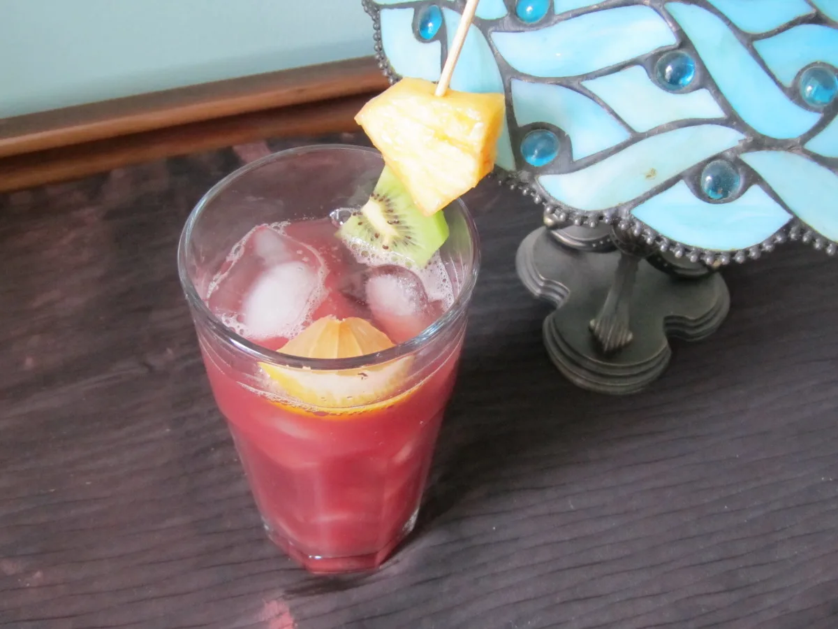 Hawaiian Pineapple Iced Tea