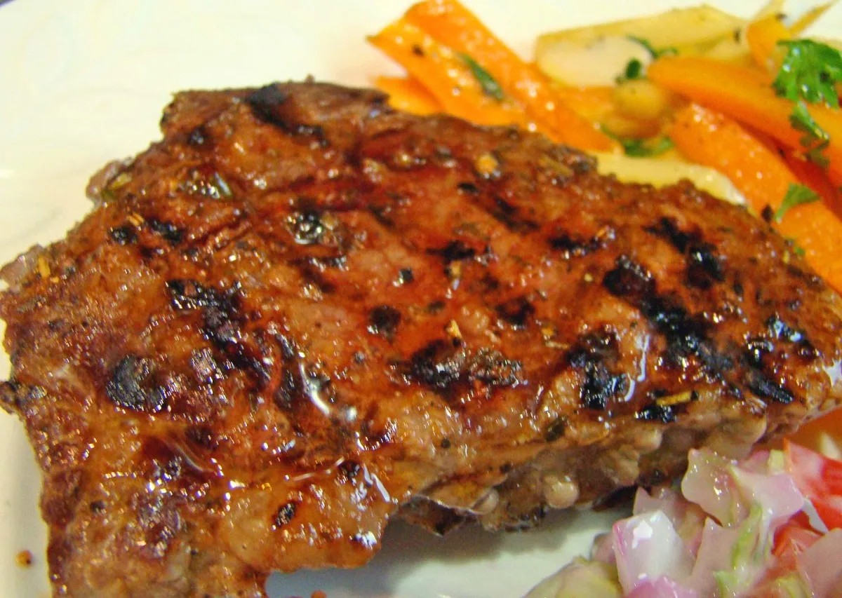 Healthy Herb-Pepper Sirloin Steak