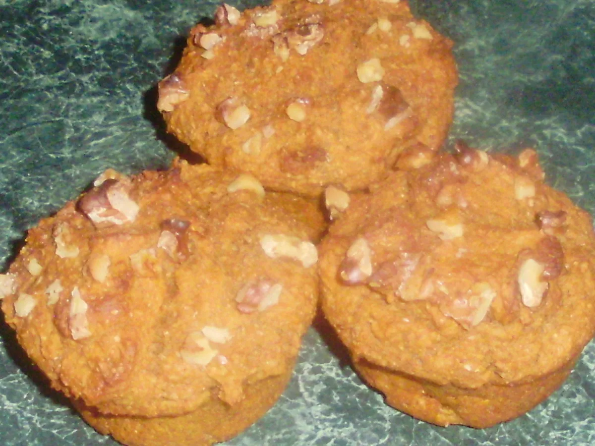 Healthy Pumpkin Bran Cream Cheese Muffins