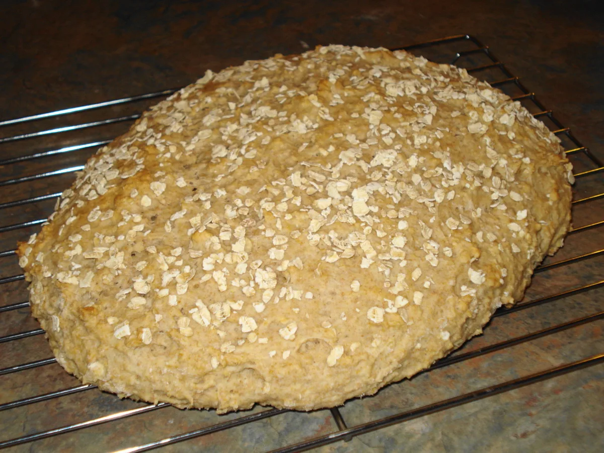 Hearty Oatmeal Loaf