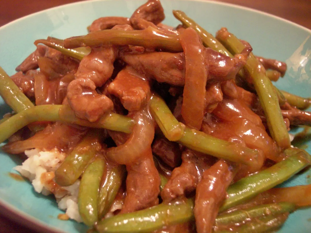 Hoisin Slivered Beef With Green Beans
