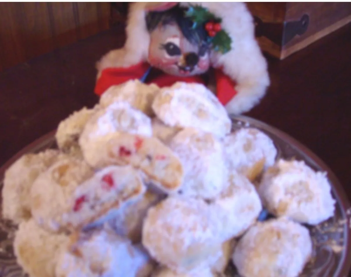 Holiday Confetti Snowballs