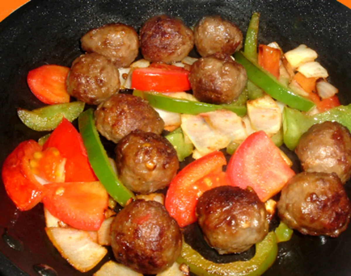 Home-Style Meatballs (Albondigas Caseras)