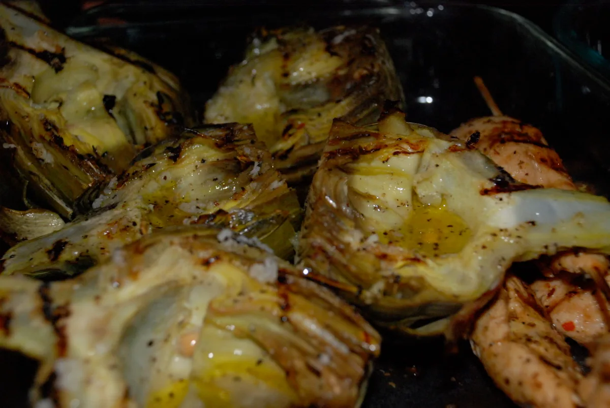 Houston's Grilled Artichokes With Remoulade