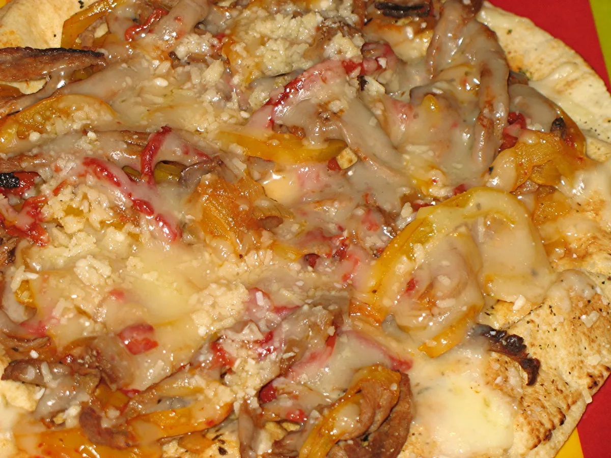 Individual Roast Beef Pizza