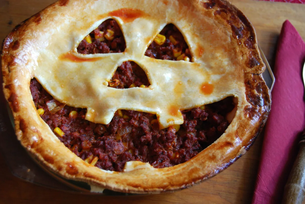 Jack-O-Lantern Sloppy Joe Pie (Halloween Recipe)