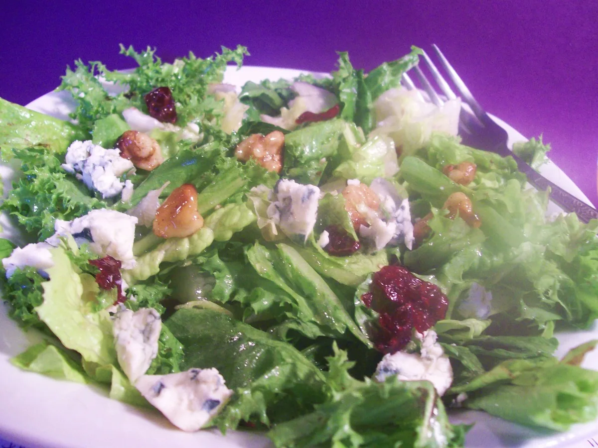 Kellymac's Cranberry Walnut Salad