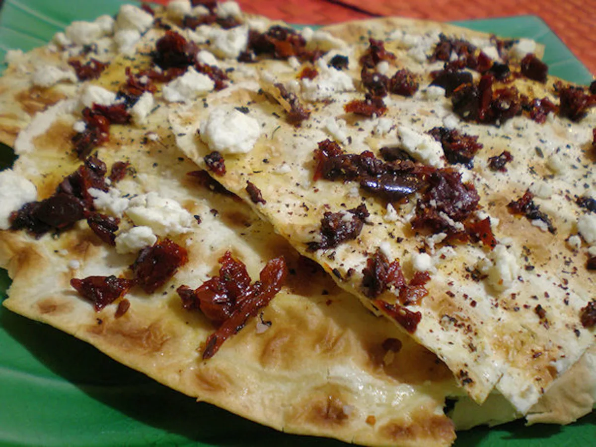 Lavash Pizza With Hummus, Feta and Sun-Dried Tomatoes