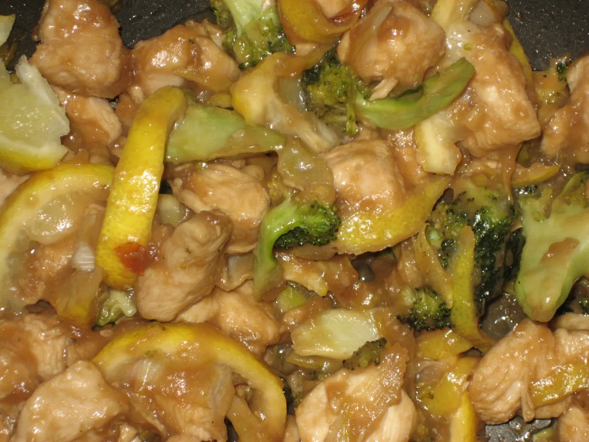 Lemon-Ginger Chicken With Broccoli