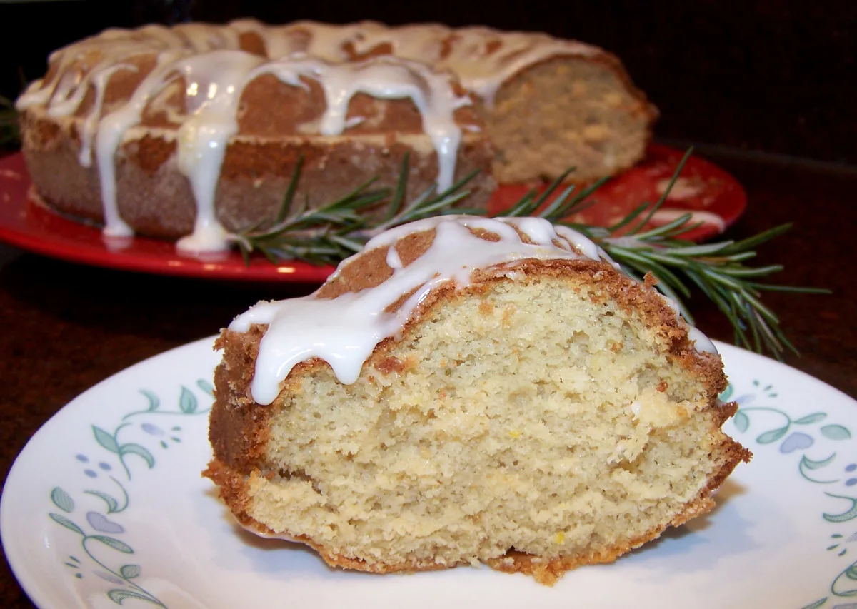 Lemon Rosemary Cake