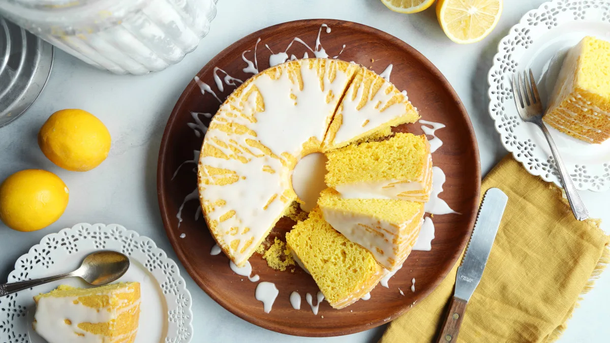 Lemon Supreme Pound Cake