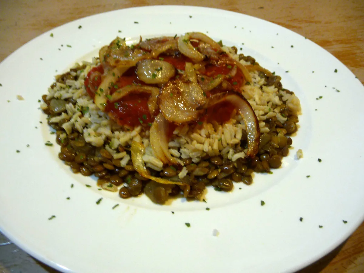 Lentils With Wild Rice & Crispy Onions (Koshari)