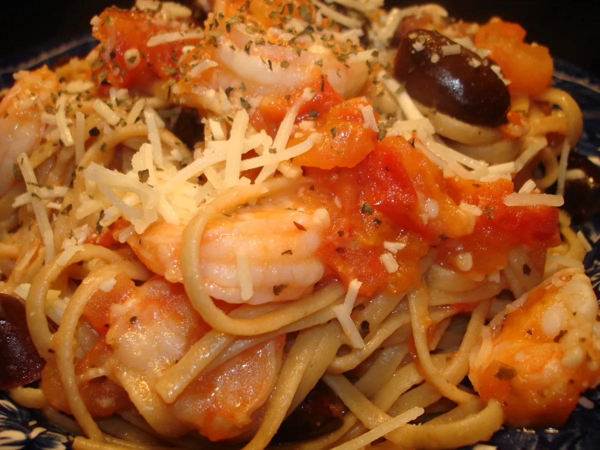 Linguine With Grilled Shrimp and Black Olives