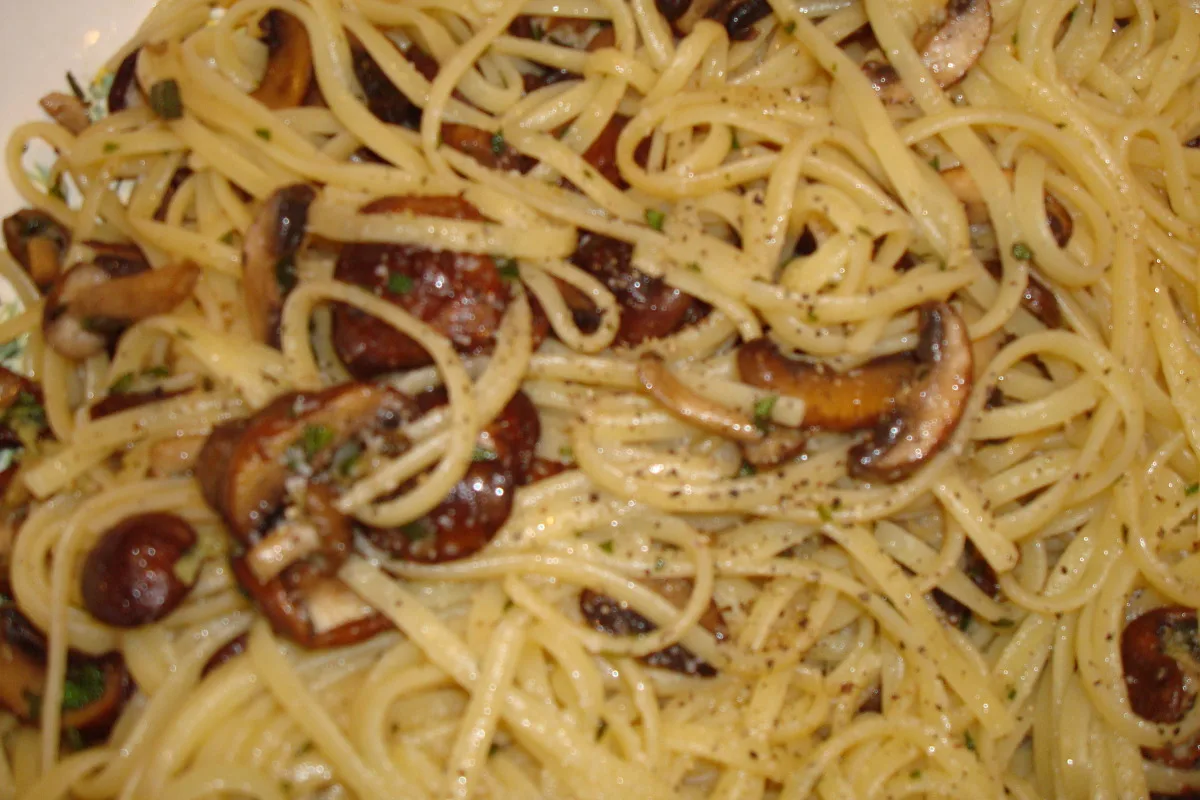 Linguine With Mushroom Sage Sauce
