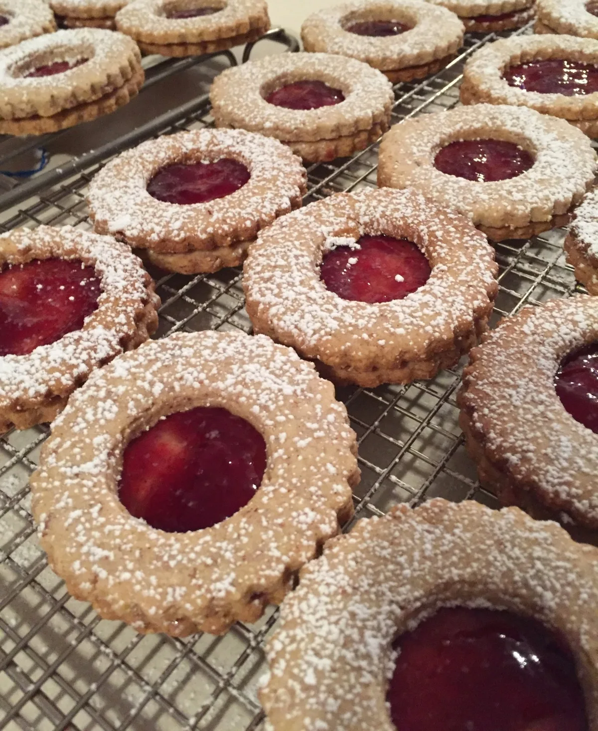 Linzer Cookies