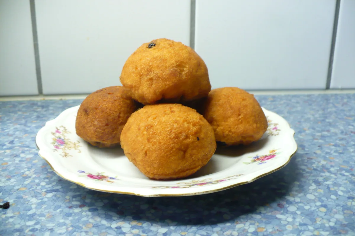 Ісландські кулячки з родзинками