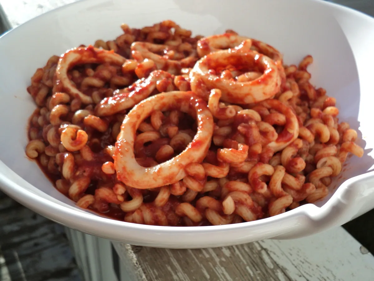 Low-Fat Calamari in Tomato Sauce
