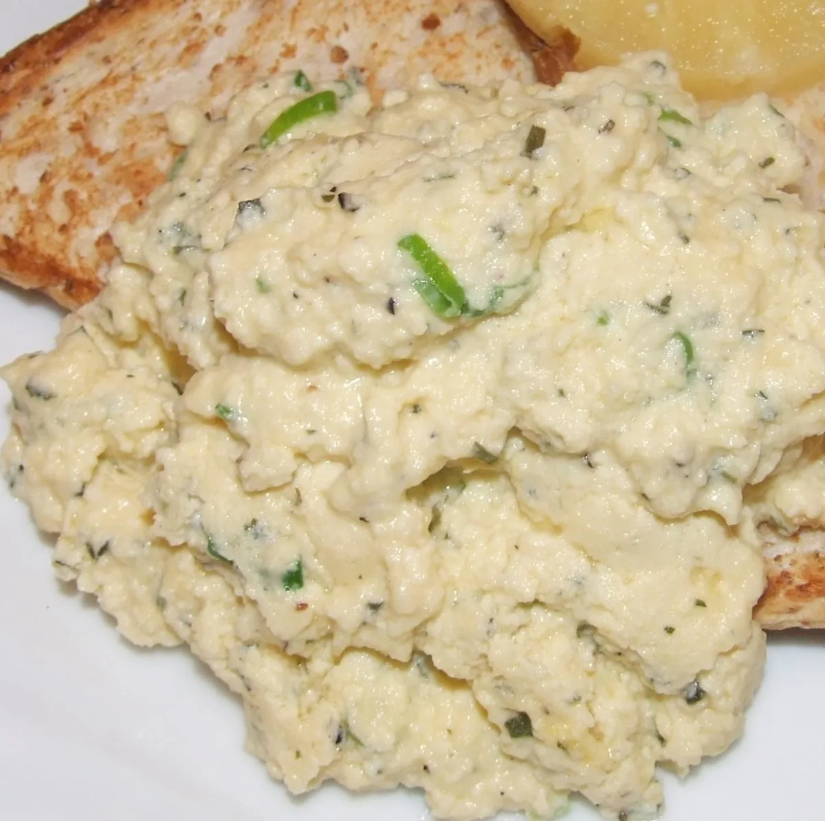 Luxury Scrambled Eggs