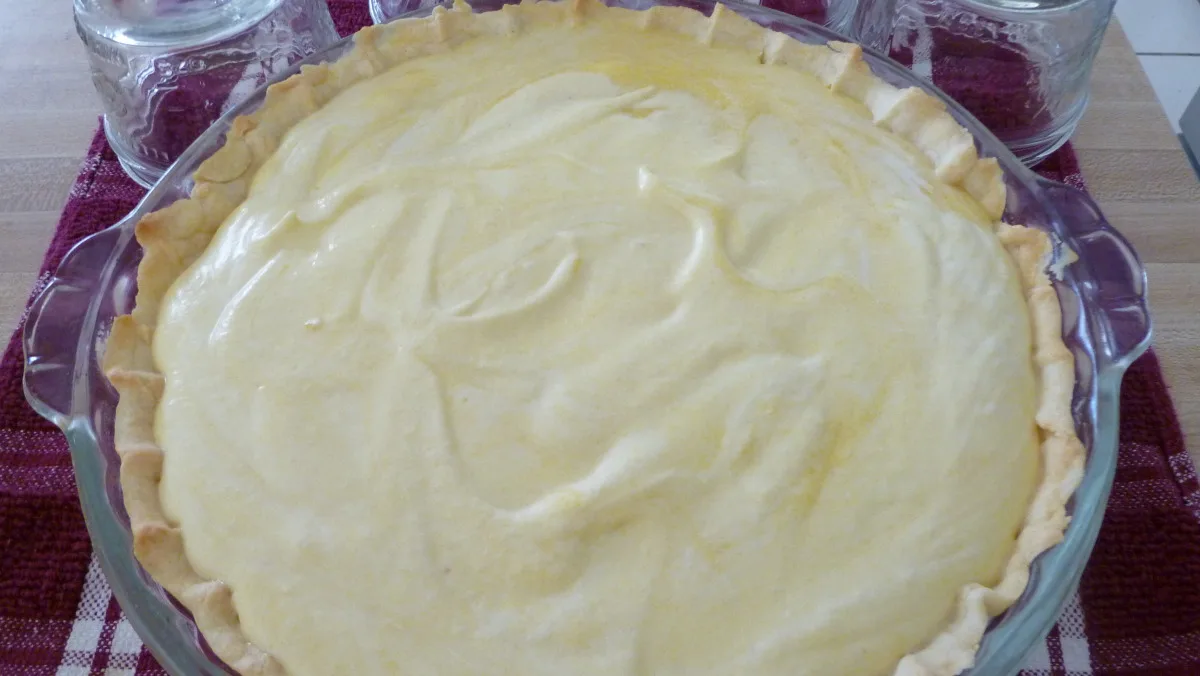 Mango Bavarian Pie