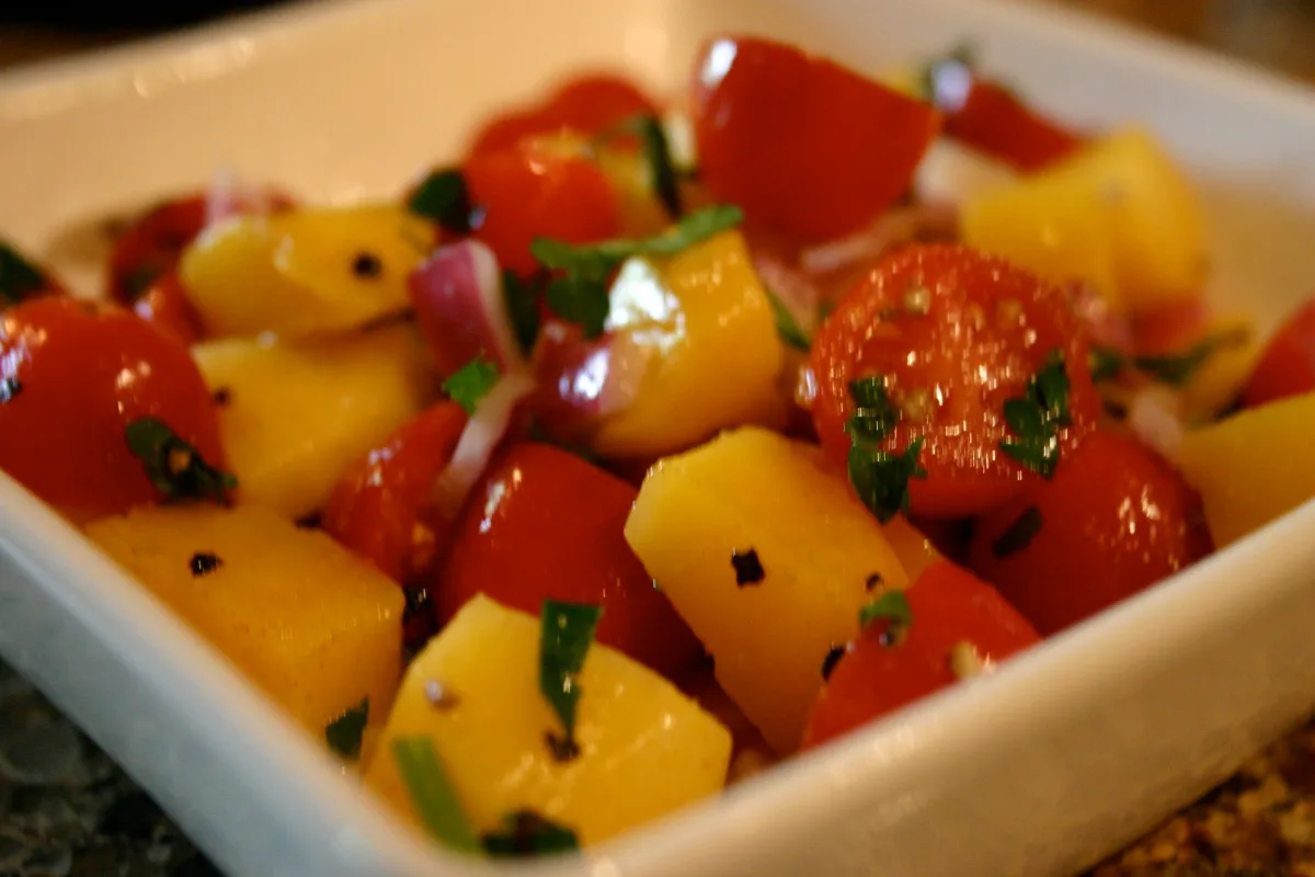 Mango & Red Onion Salad