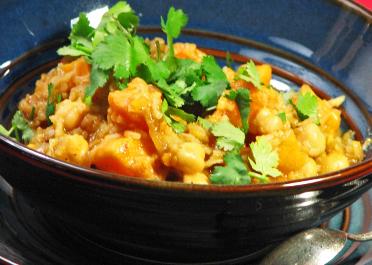 Middle Eastern Chickpea & Rice Stew