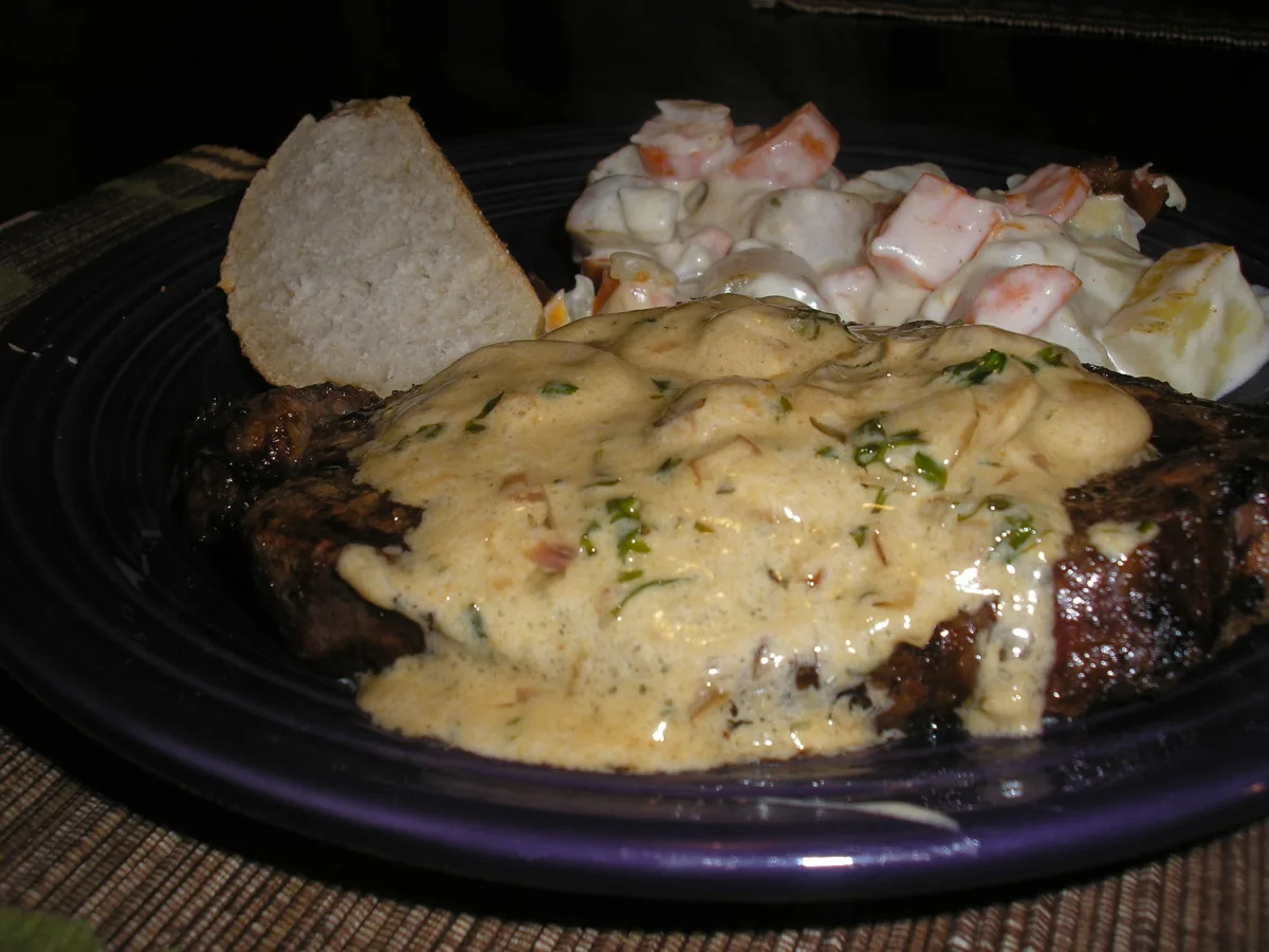 Mushroom Sauce for Broiled or Grilled Steaks